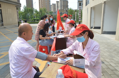 淅川縣衛(wèi)健委 新時(shí)代文明實(shí)踐中心揭牌與醫(yī)療服務(wù)義診活動(dòng)紀(jì)實(shí)